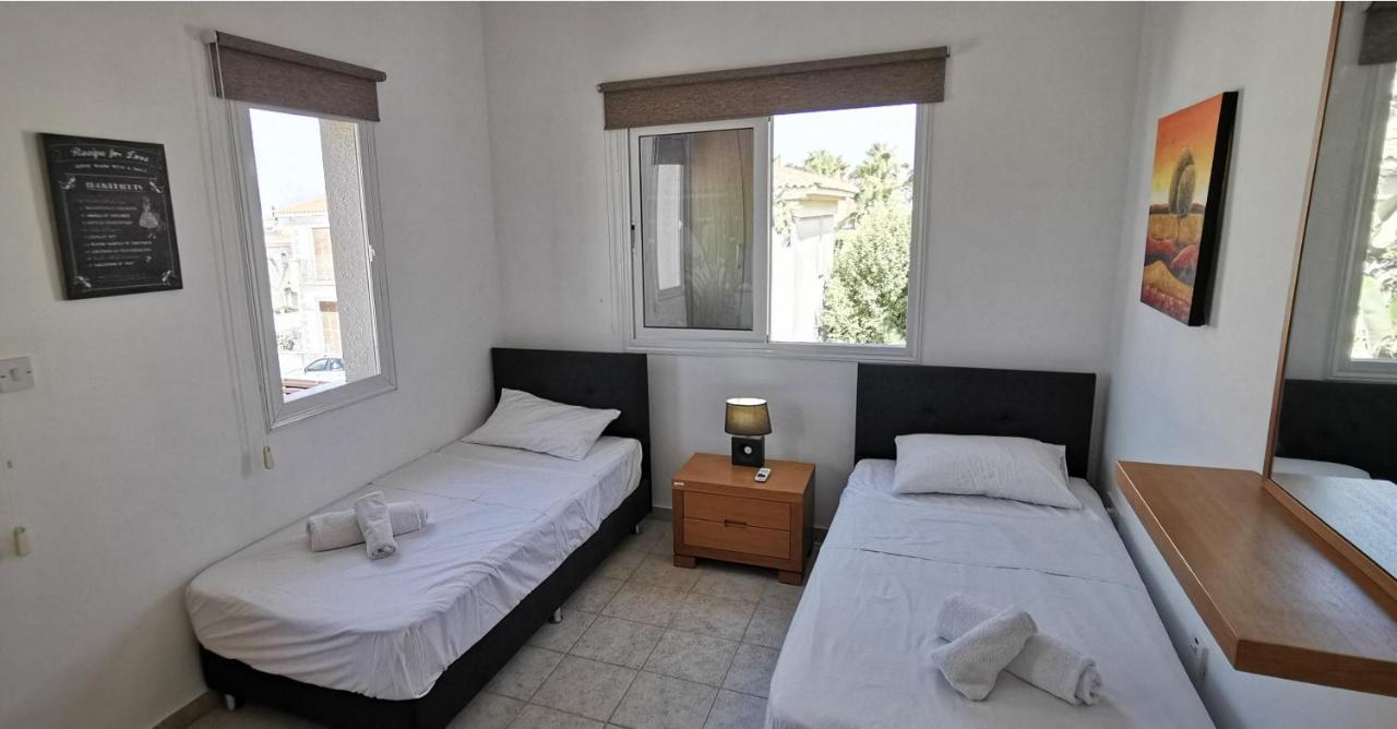 Great Villa Maria Paralimni Eksteriør billede